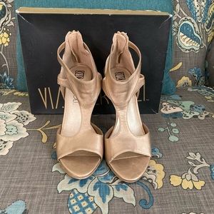 Via Neroli gold heels size 9.